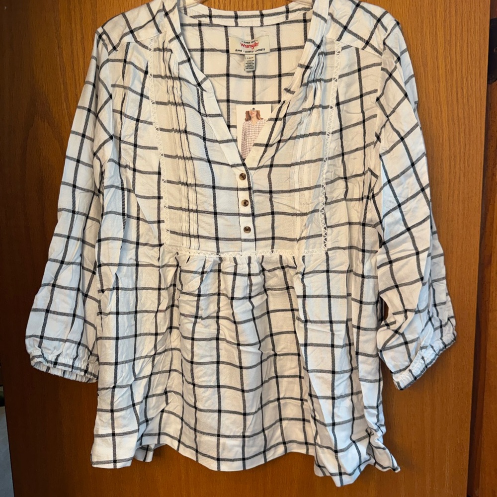 Wrangler White and Black Checkered Blouse